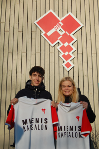 Korfbal overstap DES Farian de Roo Sanne Biemans